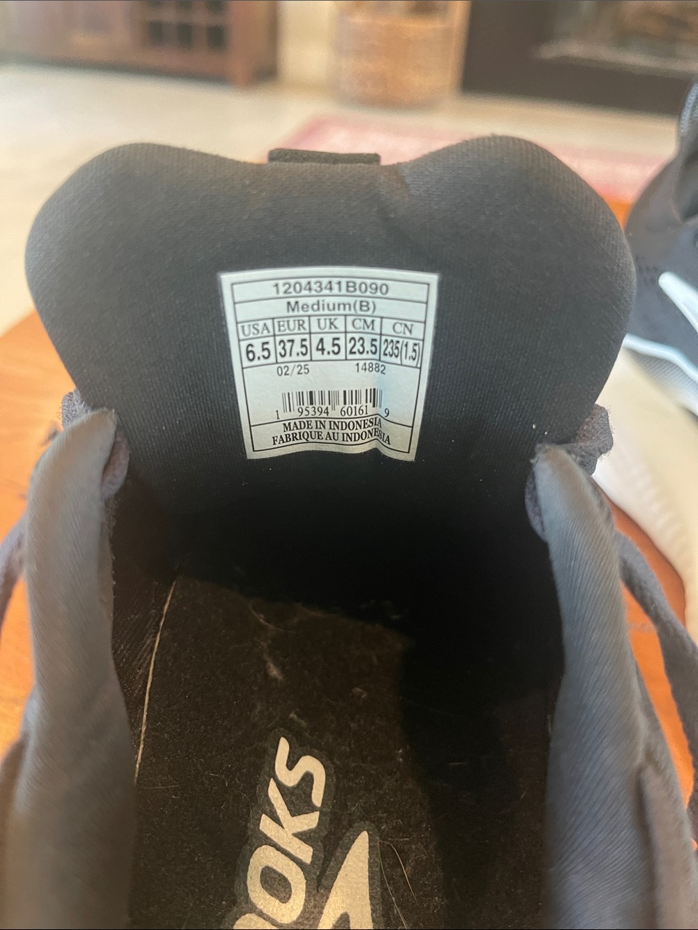 Glycerin 22 Brooks Black and White Running Shoes - Picture 14 of 14